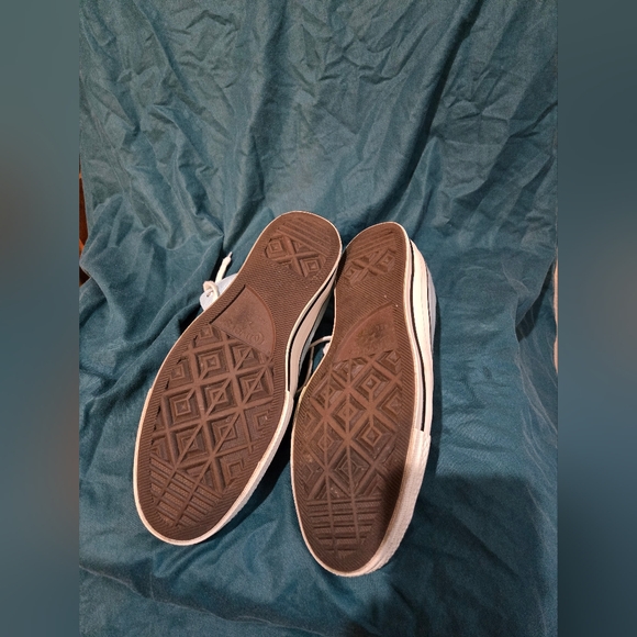 Converse All Stars Chuck Taylor mens 9 womens 11 hightop shoe. - Picture 8 of 9